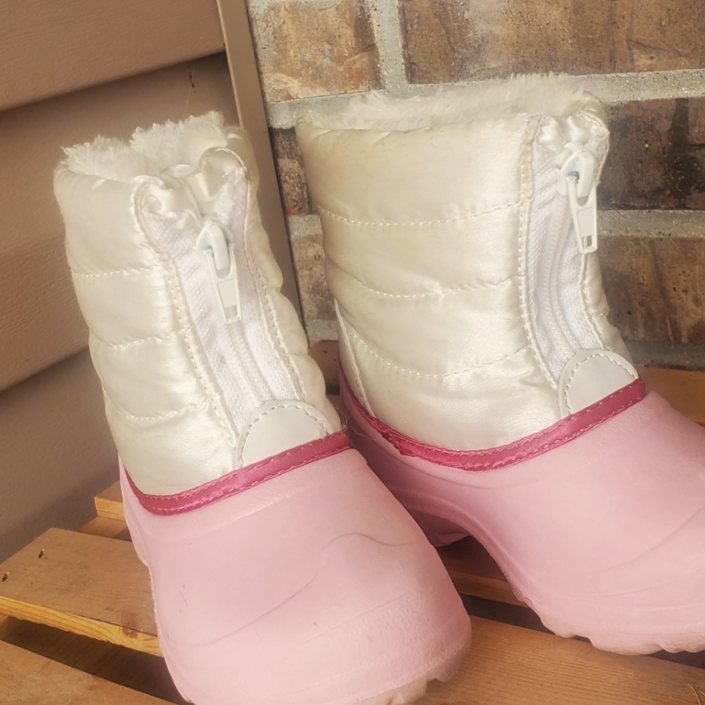 Girls Pink Snow Boots
